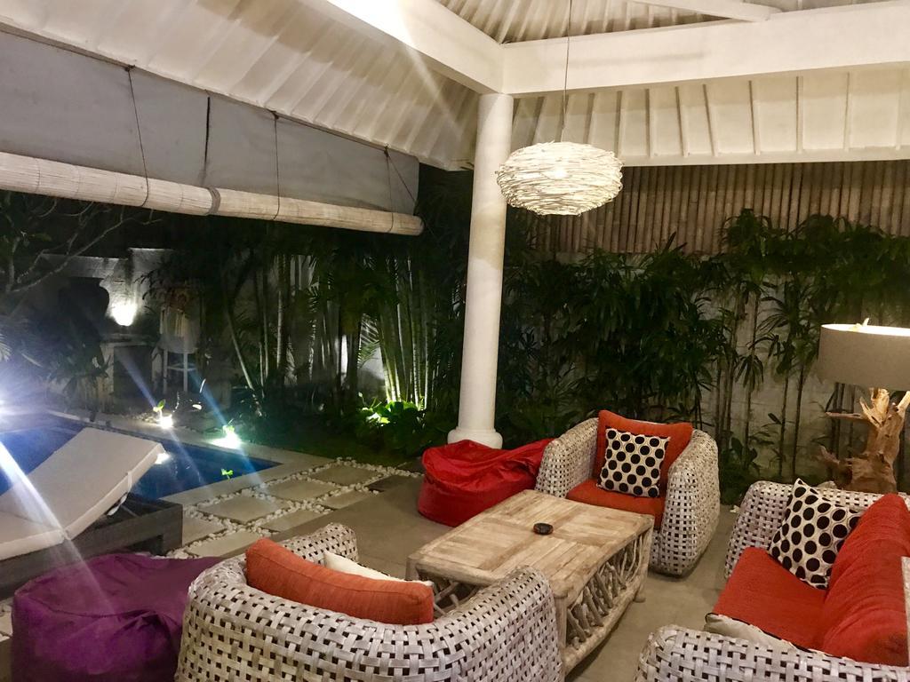 Villa Camelia 세미냑 외부 사진