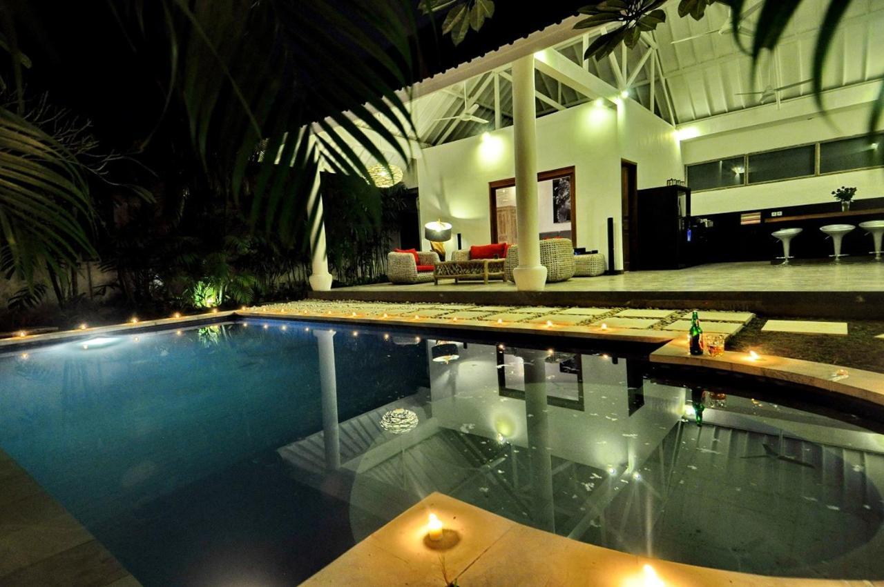 Villa Camelia 세미냑 외부 사진